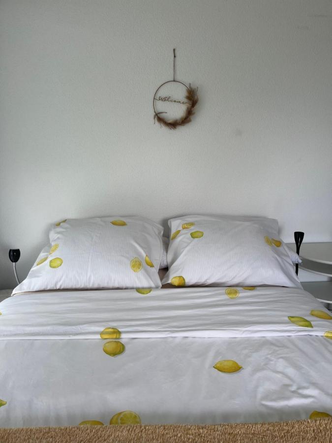 Ferienwohnung Au Bord De L'Eau Orpund Exterior foto